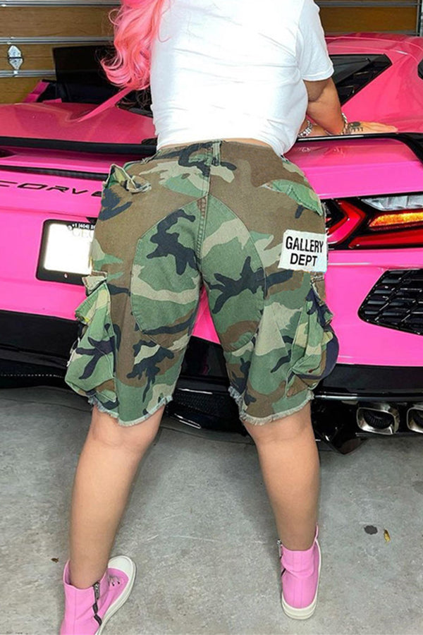 Loose Casual Letter Patch Camouflage Shorts